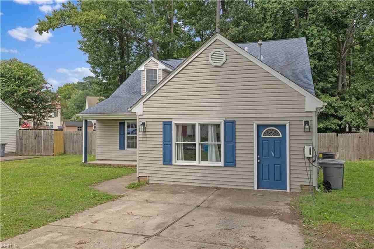 11 Thomas Nelson Dr - Photo 2 of 24