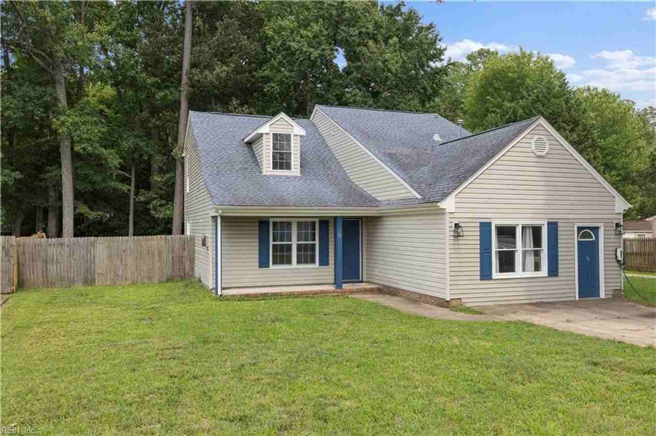 11 Thomas Nelson Dr - Photo 3 of 24