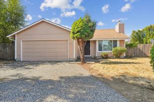 2947 Se 43rd Ct - Photo 1 of 1