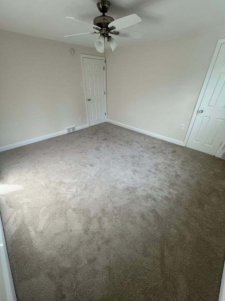 335 N Bishop Ave - Photo 4 of 22