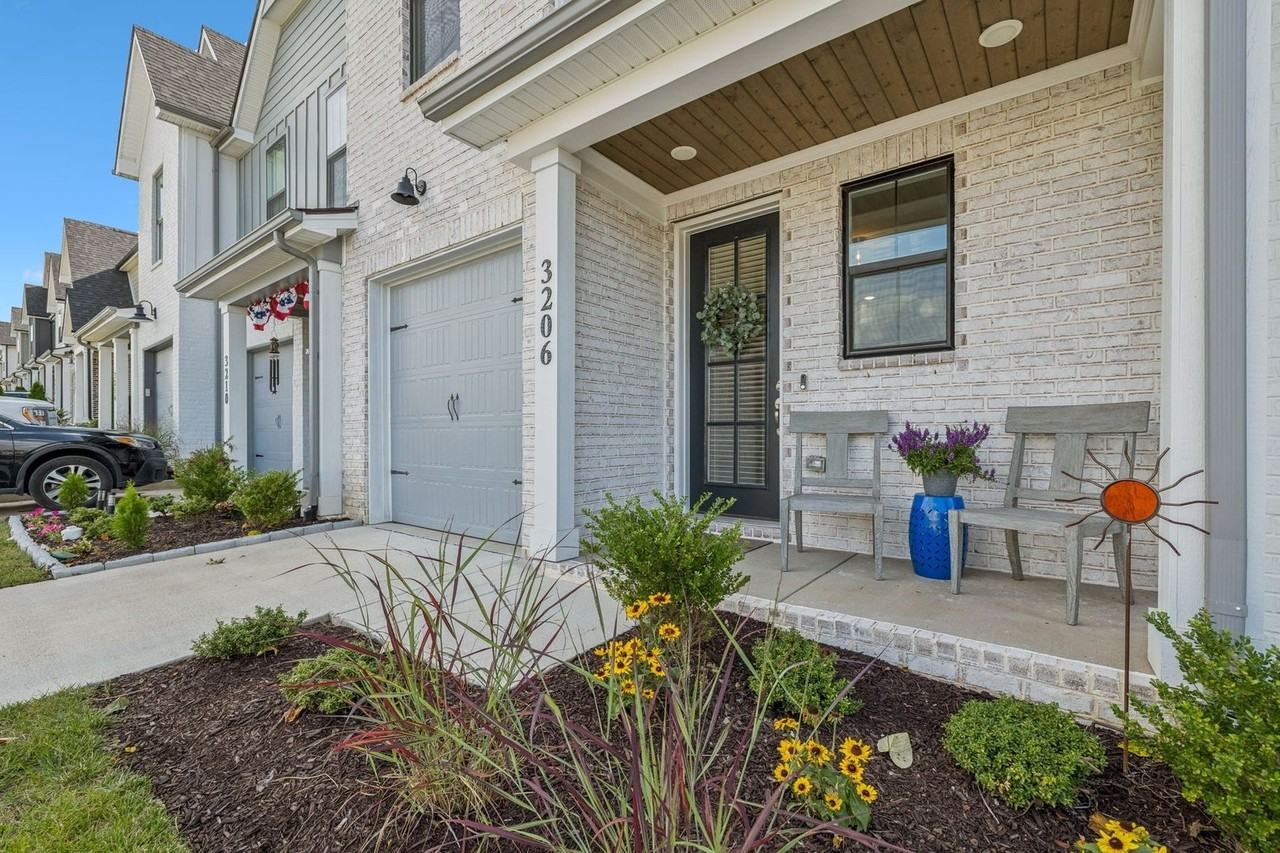 3206 Sassafras Ln - Photo 3 of 50