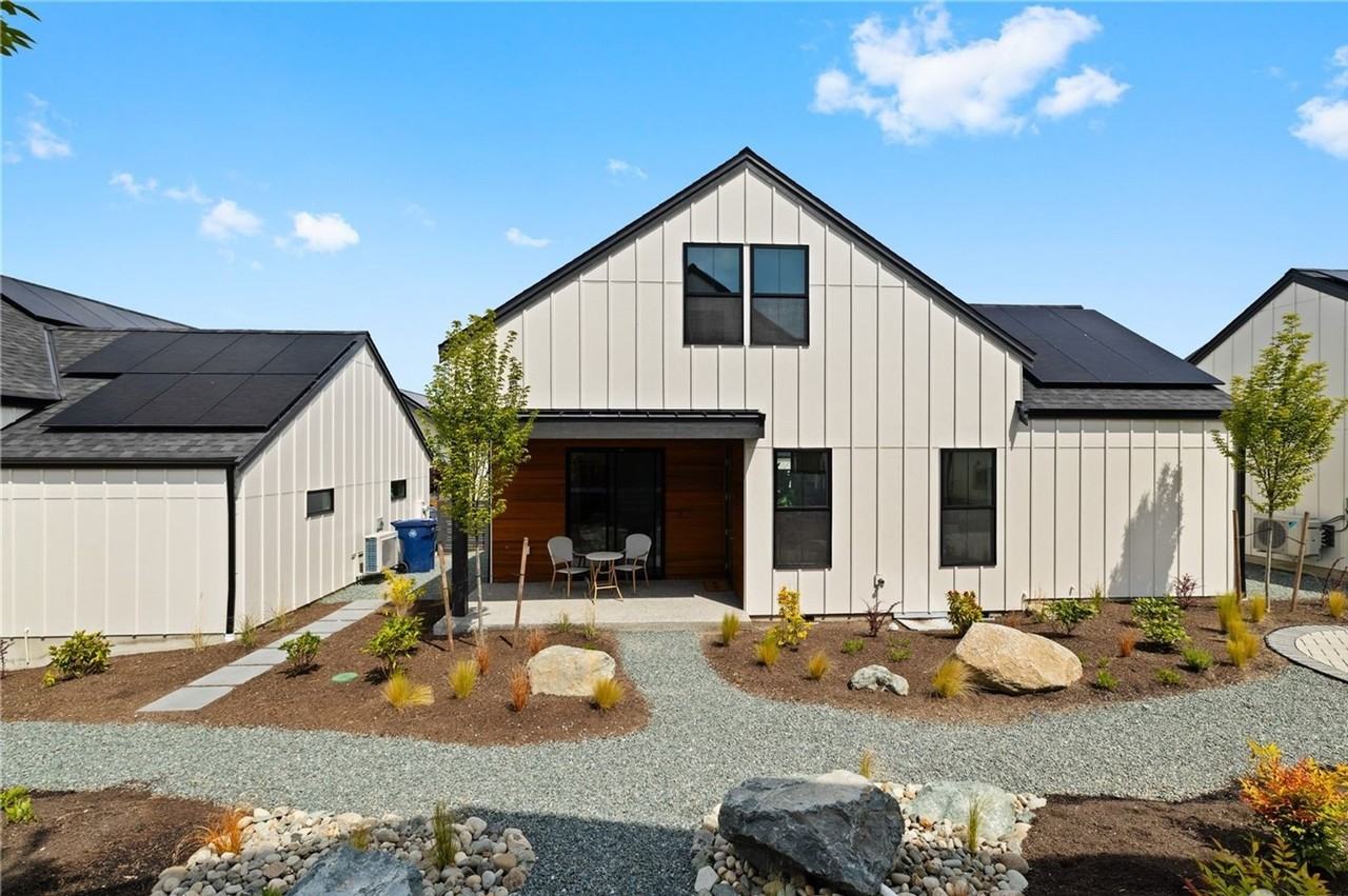 3917 Crosswinds Ct - Photo 2 of 22