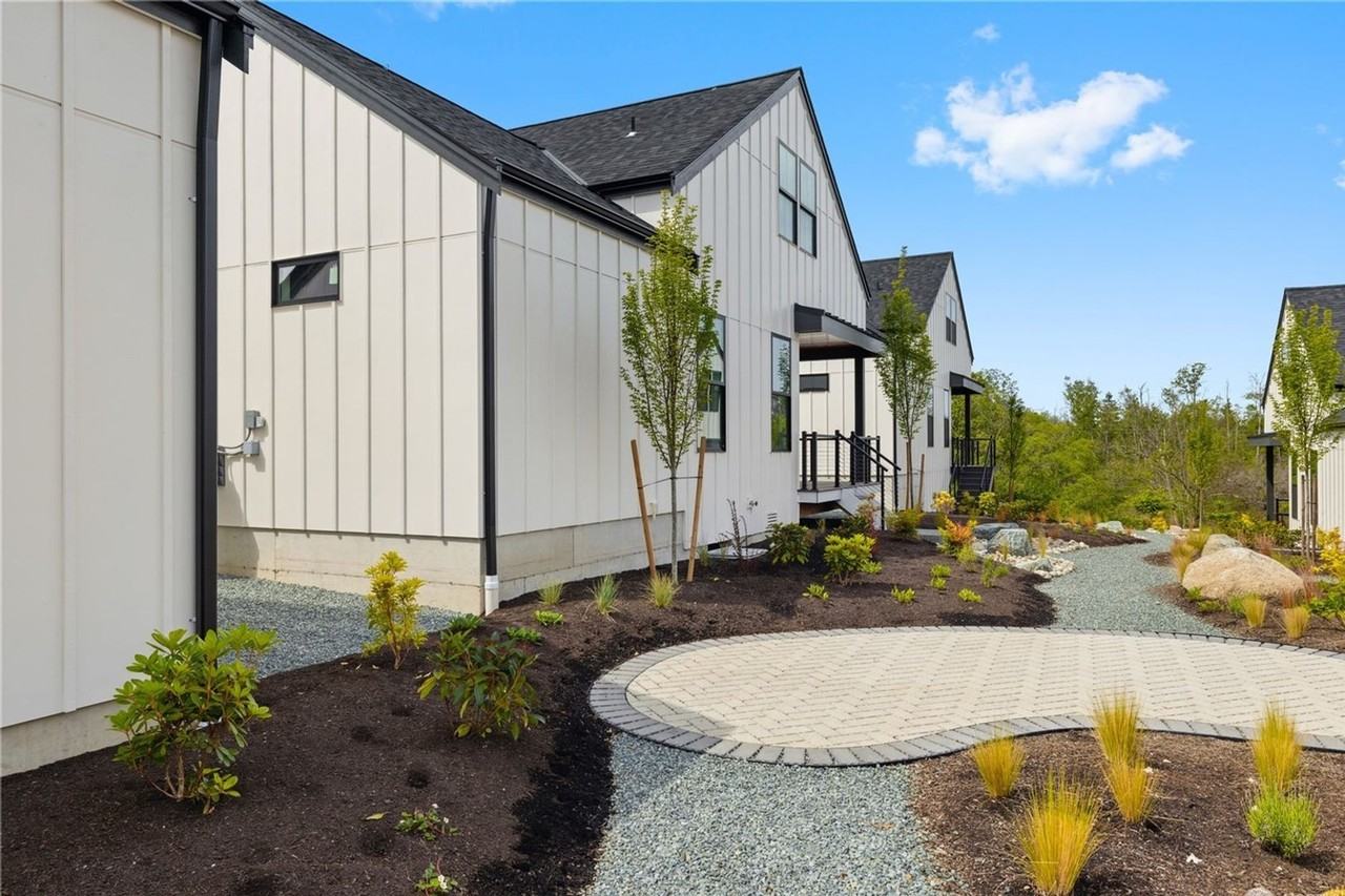 3917 Crosswinds Ct - Photo 3 of 22