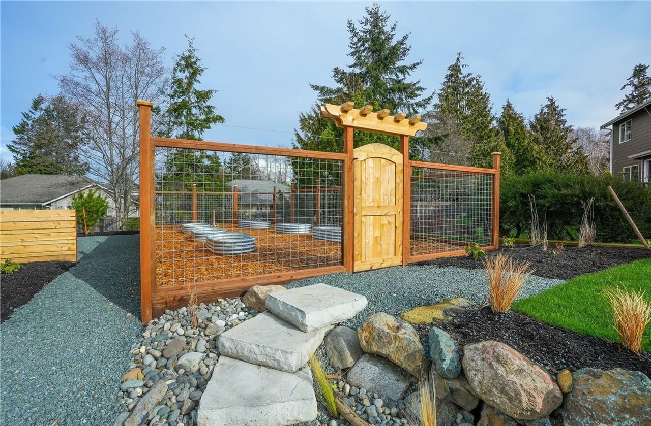 3917 Crosswinds Ct - Photo 4 of 22