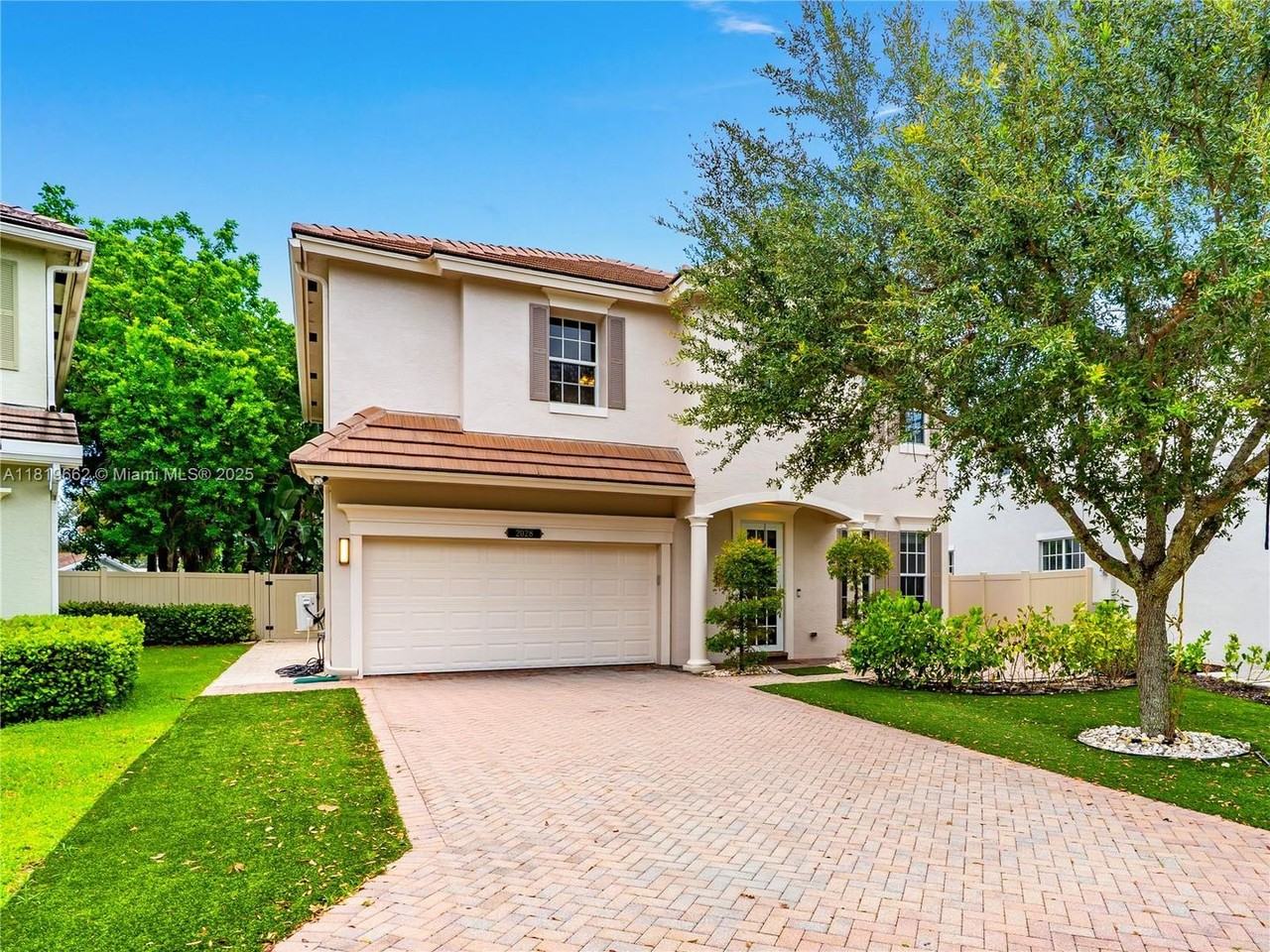 2028 Sw 16th Ter - Photo 6 of 12