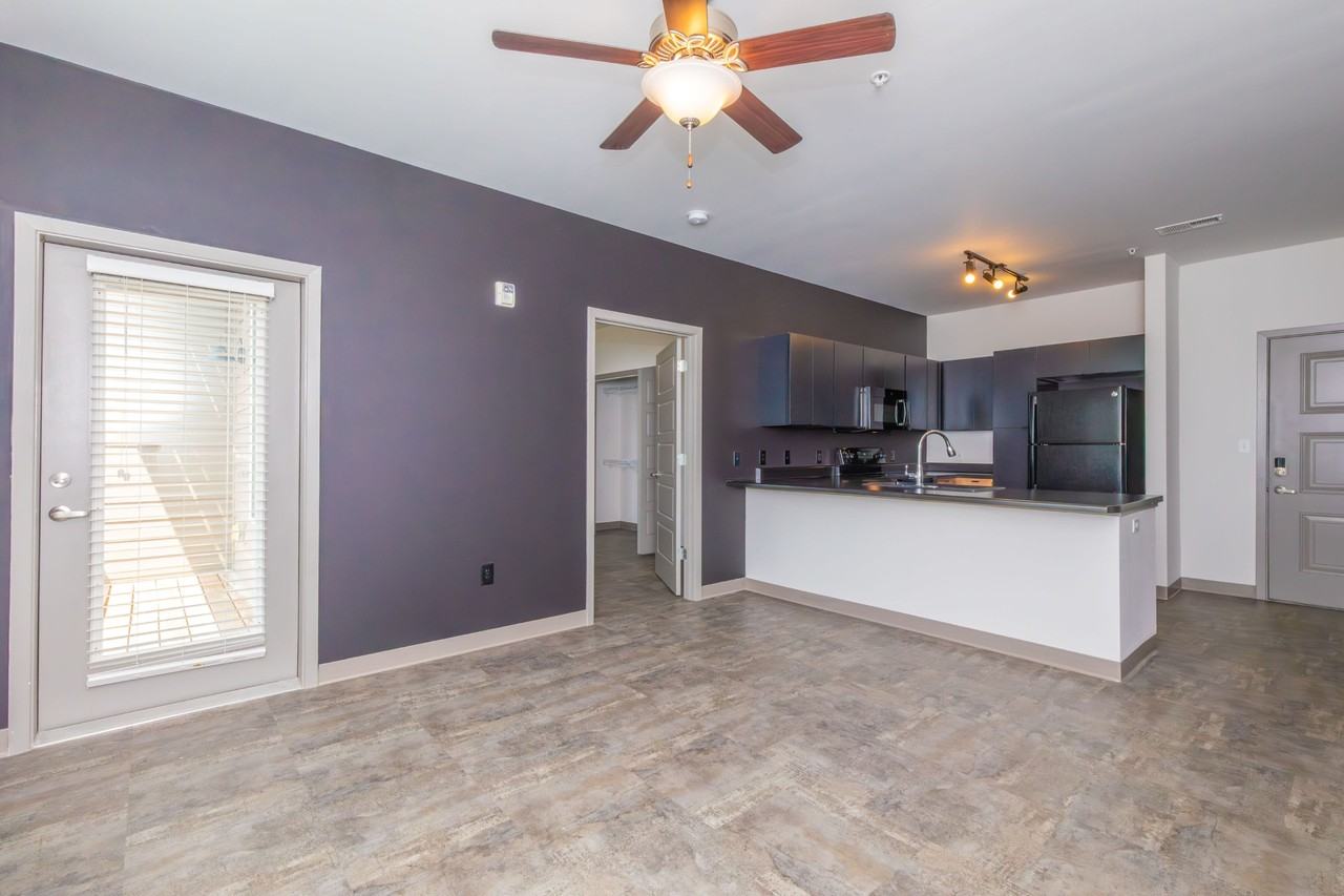 Trail's Bend Apartments - Photo 6 of 36