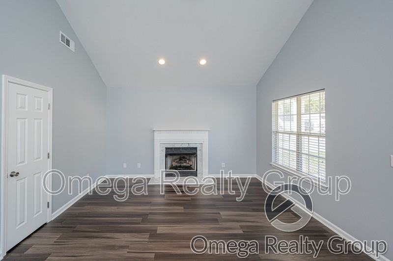 822 Meriweather Drive - Photo 6 of 39