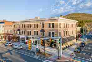 featured image of 313 Main St ## 323