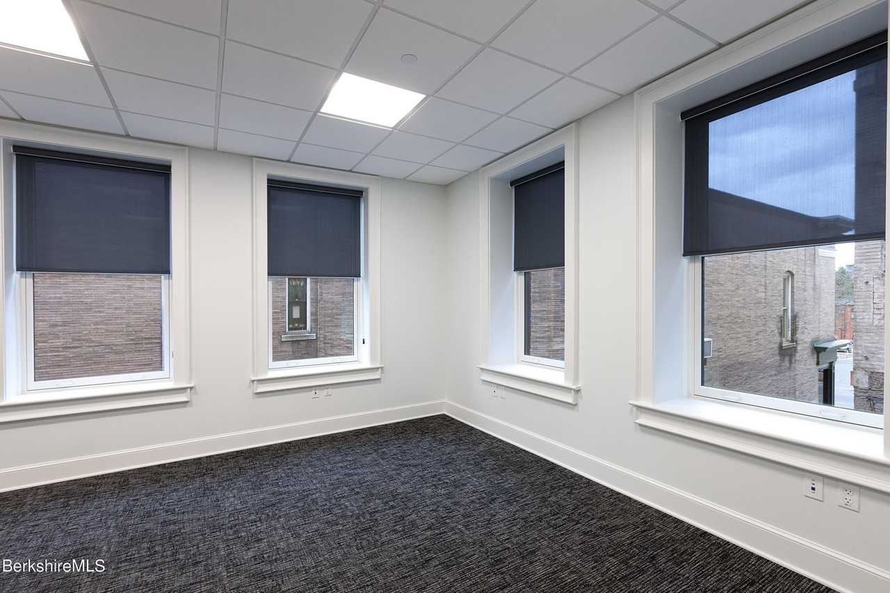 313 Main St - Photo 3 of 7