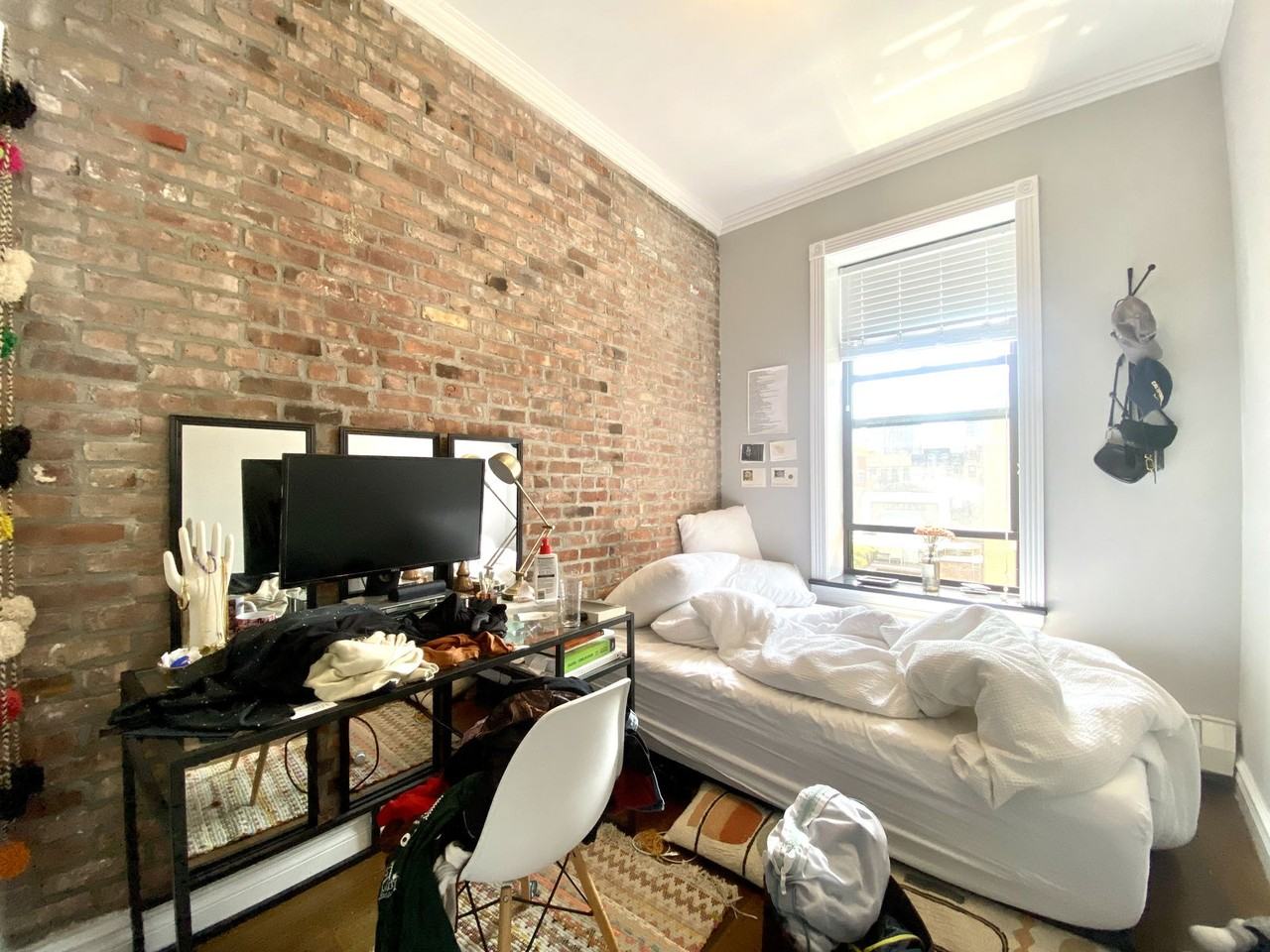 E 28th St #C15 - Photo 3 of 8