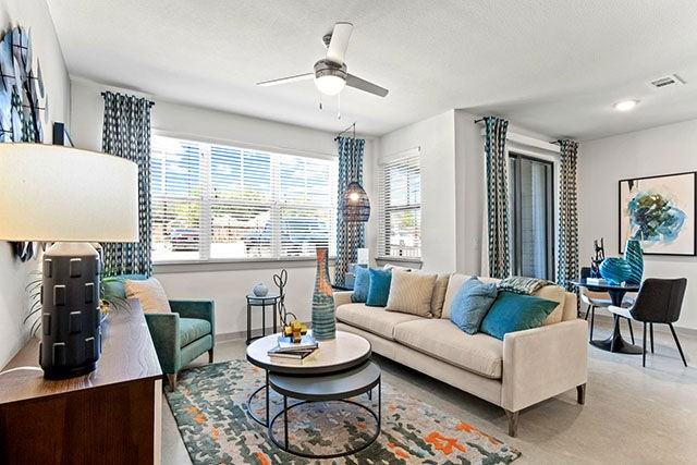 1961 Arapaho Rd - Photo 6 of 8