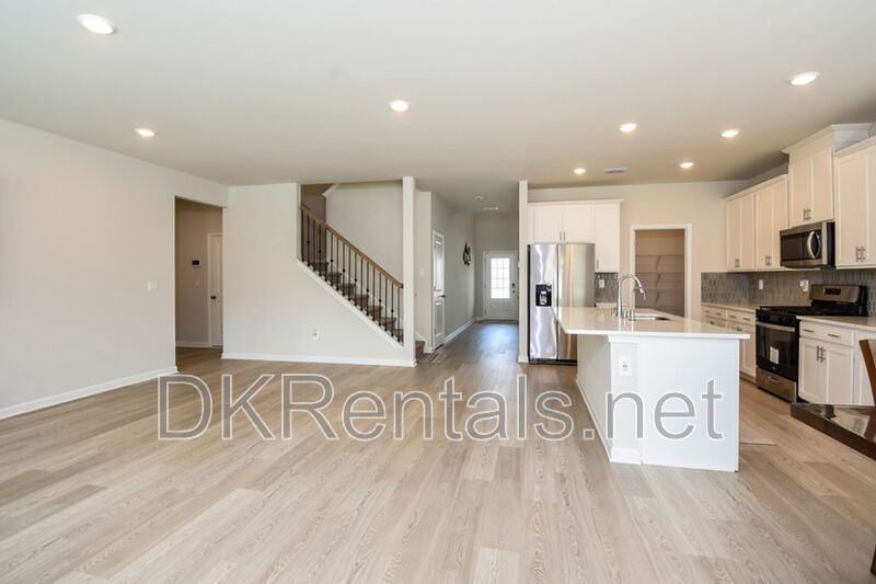 177 Water Oak Way - Photo 3 of 20