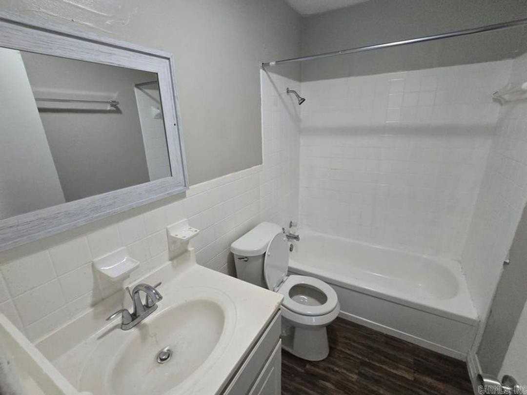 1011 Ferrell Dr - Photo 6 of 7