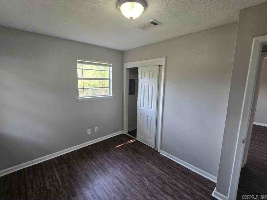 1011 Ferrell Dr - Photo 7 of 7