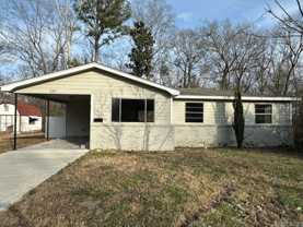 225 Laurel St - Photo 1 of 1