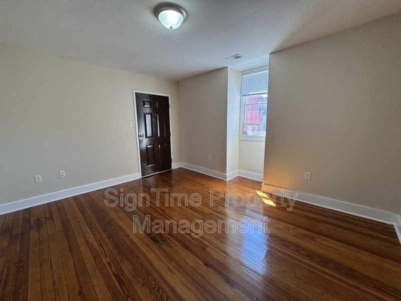 28 E Franklin St - Photo 2 of 13
