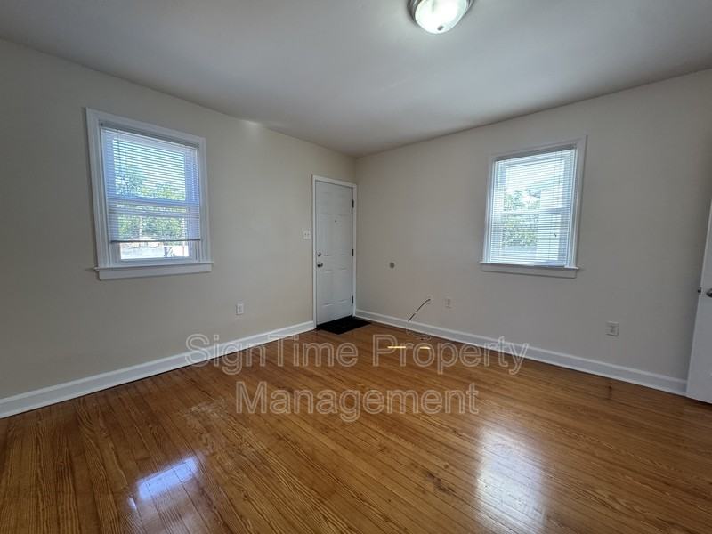 28 E Franklin St - Photo 5 of 13