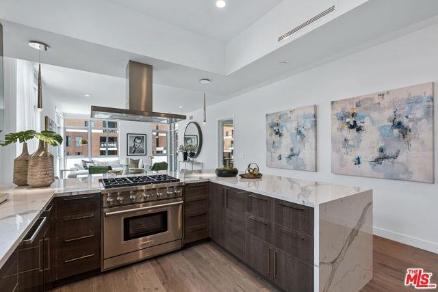 250 North Crescent Drive #101 - Photo 2 of 8