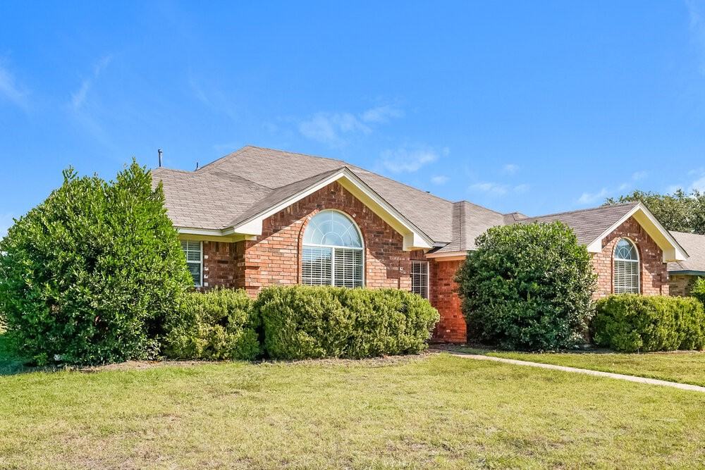 321 Sondra Way - Photo 3 of 16