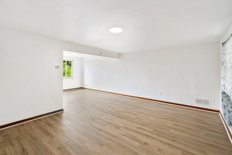 309 Sebring Ave - Photo 4 of 18