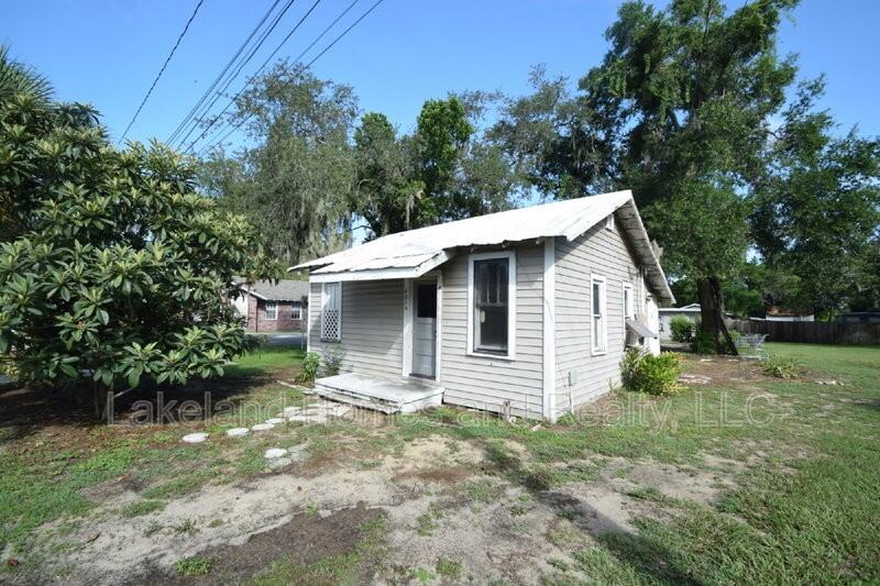 4056 Orange Ave Se - Photo 2 of 9