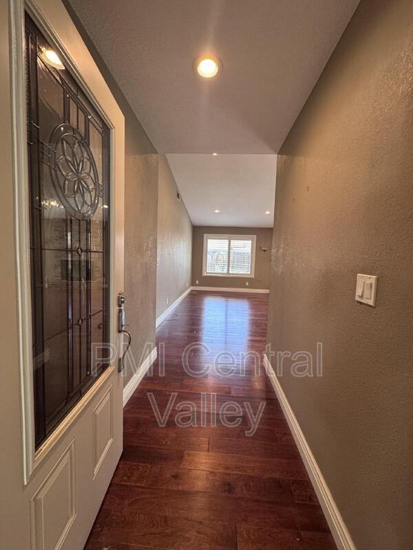 2104 Graywood Ct - Photo 3 of 34