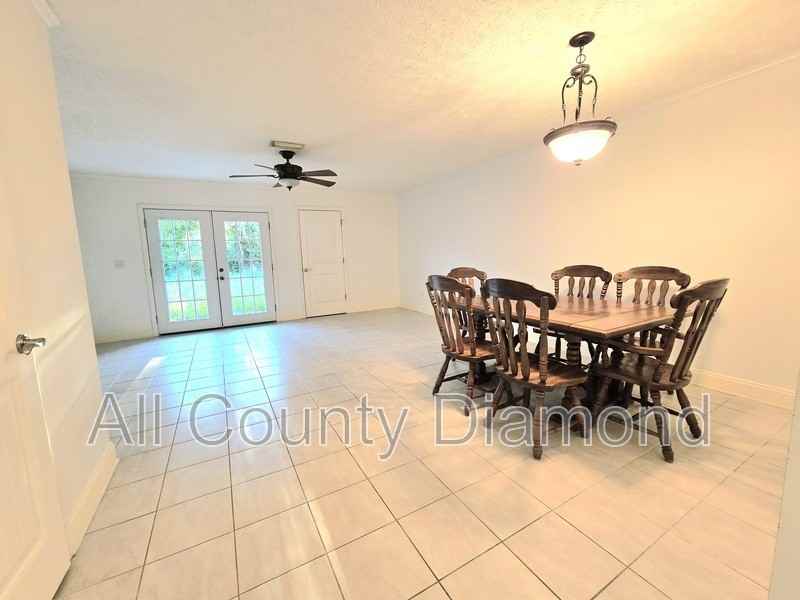 1913 Laurel Ave #A - Photo 5 of 19