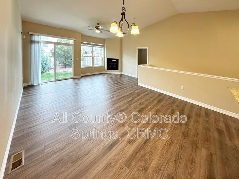 742 Thimbleberry Pt - Photo 2 of 26