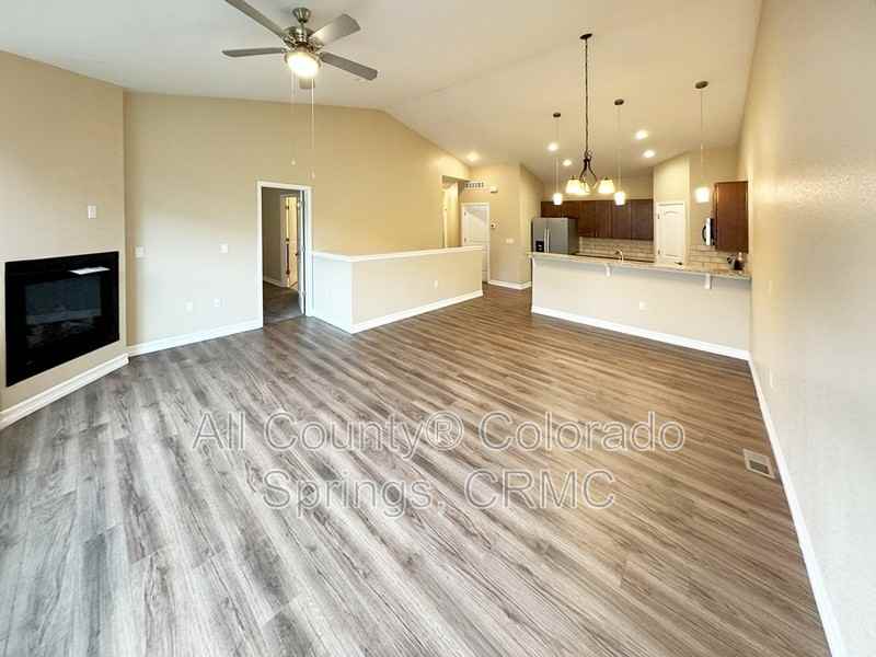 742 Thimbleberry Pt - Photo 4 of 26