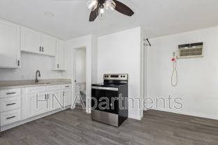 2412 E Monroe St #7 - Photo 1 of 1