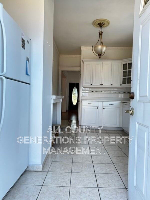 1361 E 43rd St - Photo 3 of 12