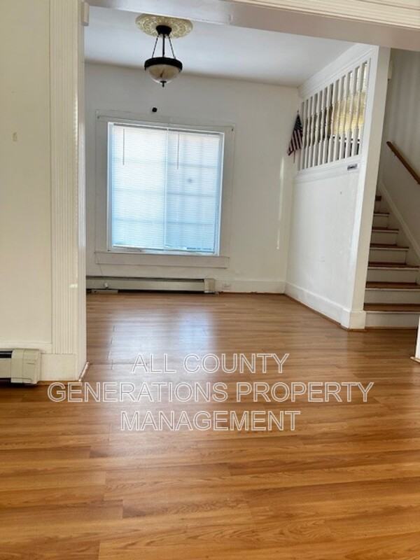 1361 E 43rd St - Photo 4 of 16