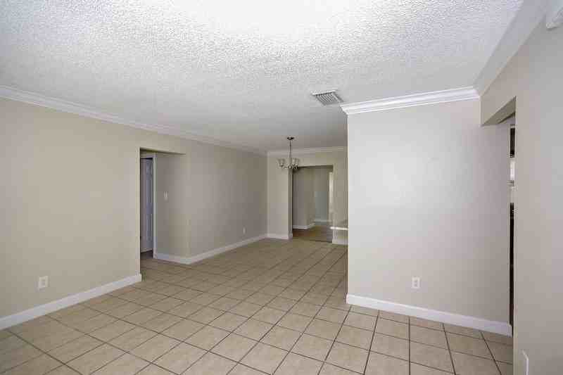 667 Murphy Rd - Photo 2 of 25