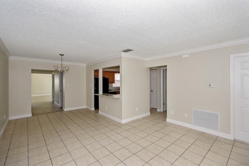 667 Murphy Rd - Photo 3 of 25