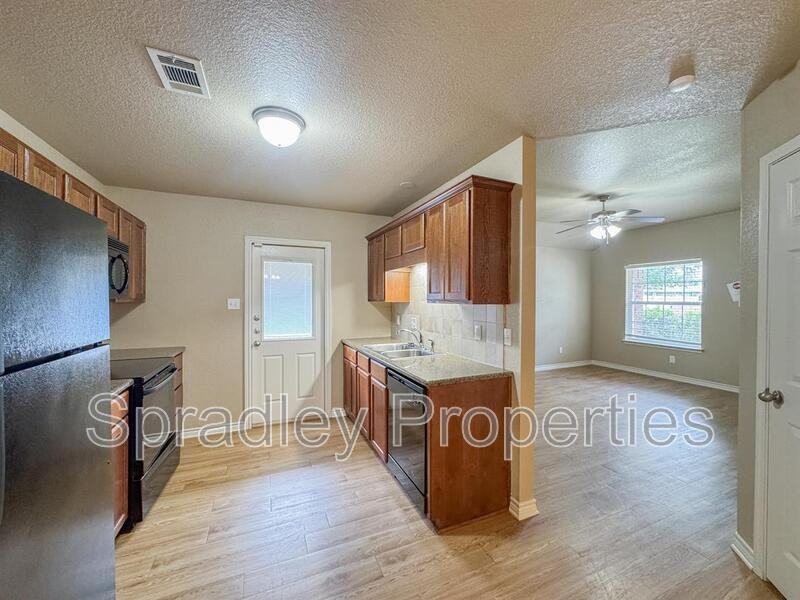 204B Andy Ln - Photo 3 of 20