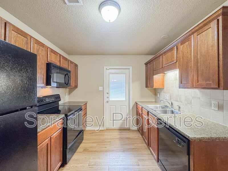 204B Andy Ln - Photo 4 of 20