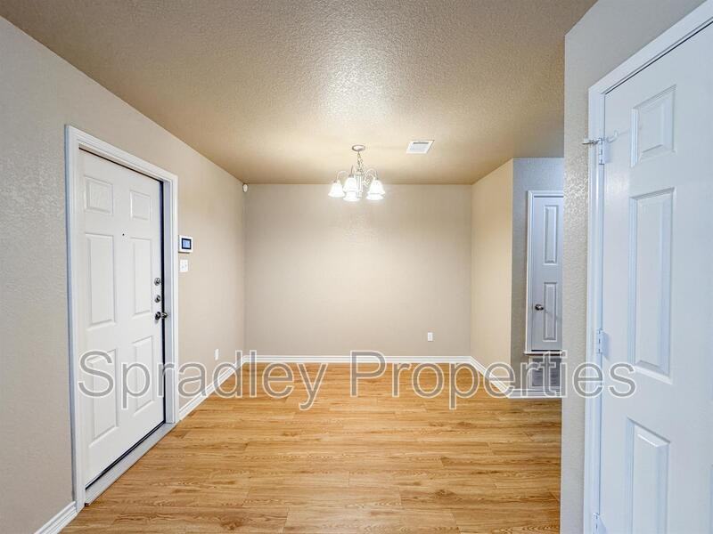 204B Andy Ln - Photo 5 of 20