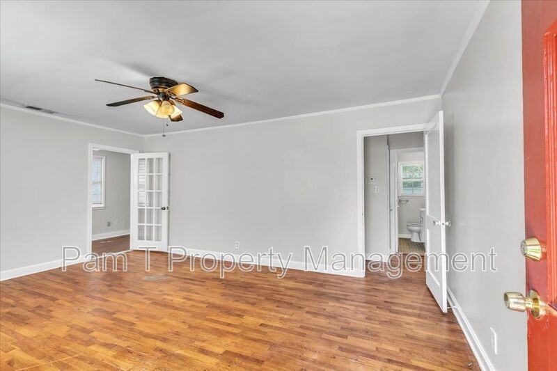 1408 East 49th Street - Photo 3 of 21