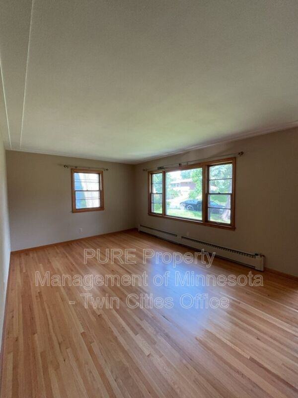 1624 Princeton Avenue South - Photo 2 of 22