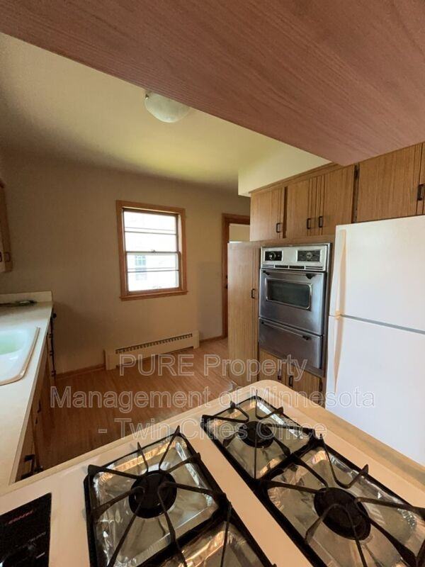 1624 Princeton Avenue South - Photo 7 of 22