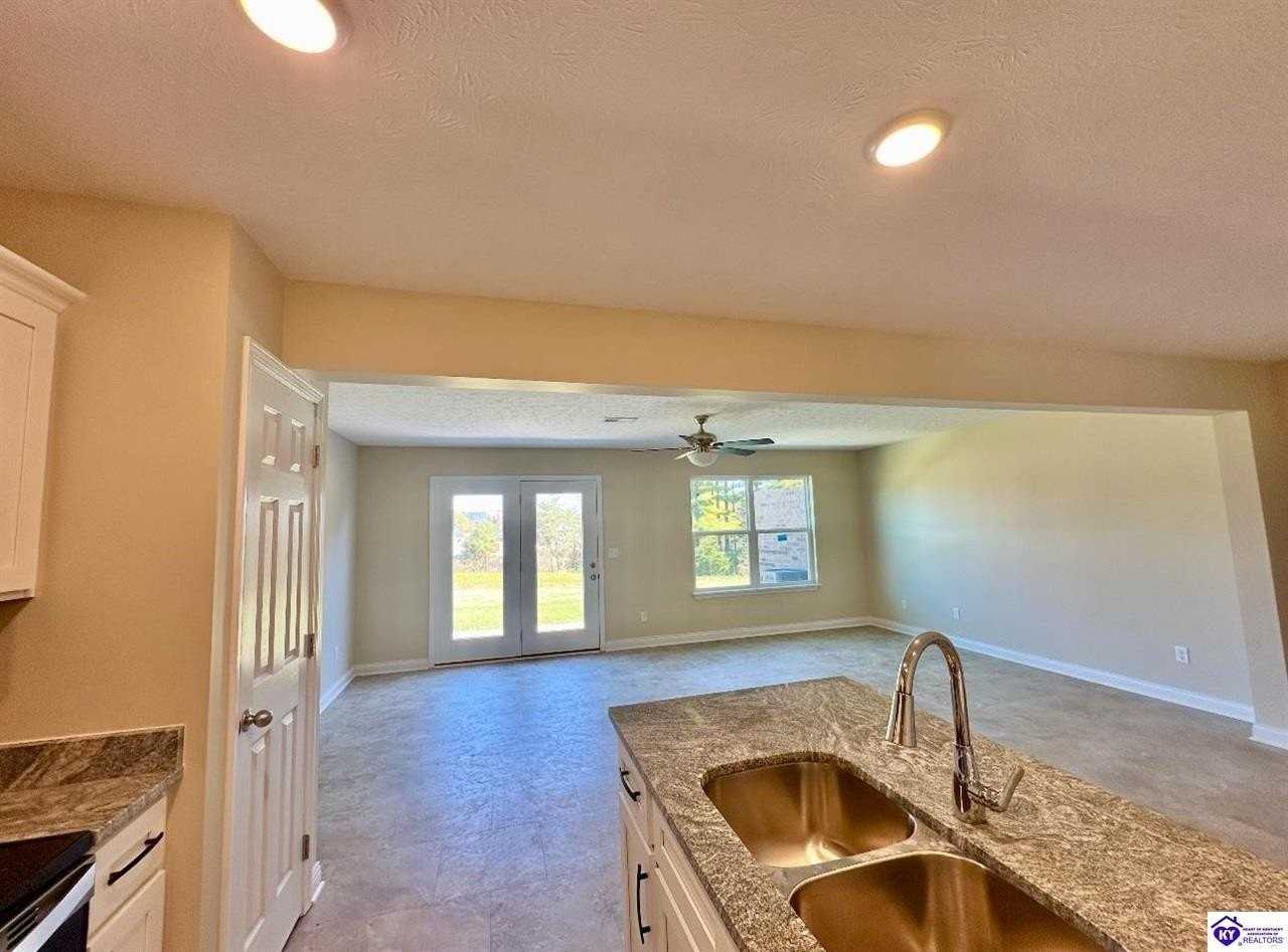 214 Dixon Cir - Photo 3 of 13