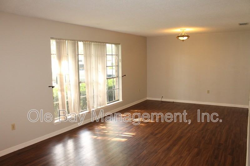 5470 Barbara Dr - Photo 3 of 13
