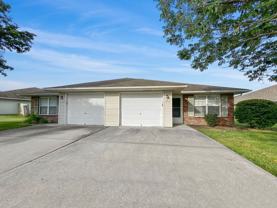 411 Nw Woodbury Dr - Photo 1 of 1