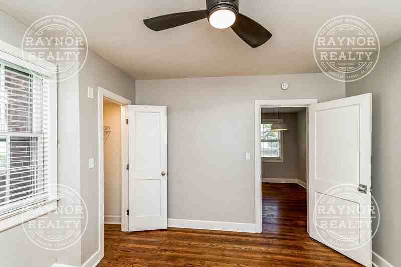 1925 Washington St - Photo 4 of 16