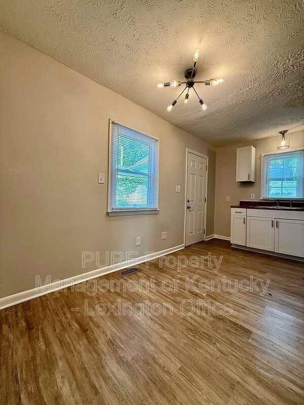 564 Ohio Street - Photo 5 of 17