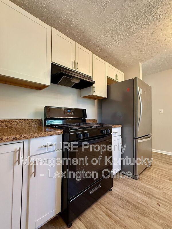 564 Ohio Street - Photo 7 of 17