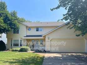 1622 Sw Country Club Pl - Photo 1 of 1