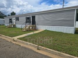 featured image of 124 Lancelot Cir