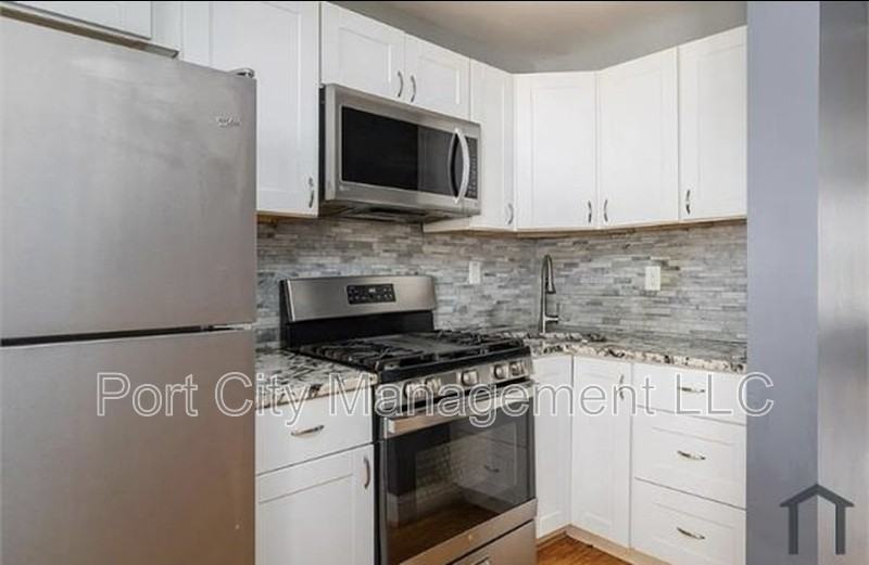 6816 Gough St - Photo 7 of 17