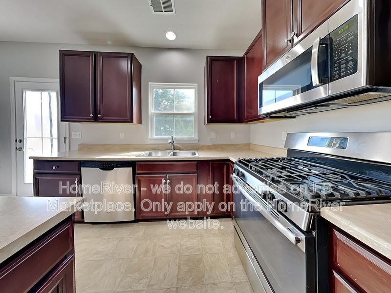 311 Cross Creek Dr - Photo 4 of 27